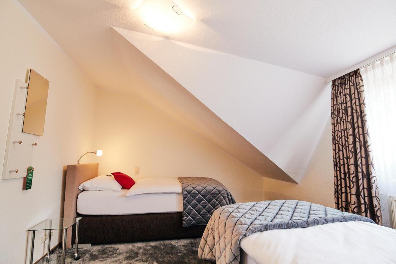 Parc Ferme Hotel 3*