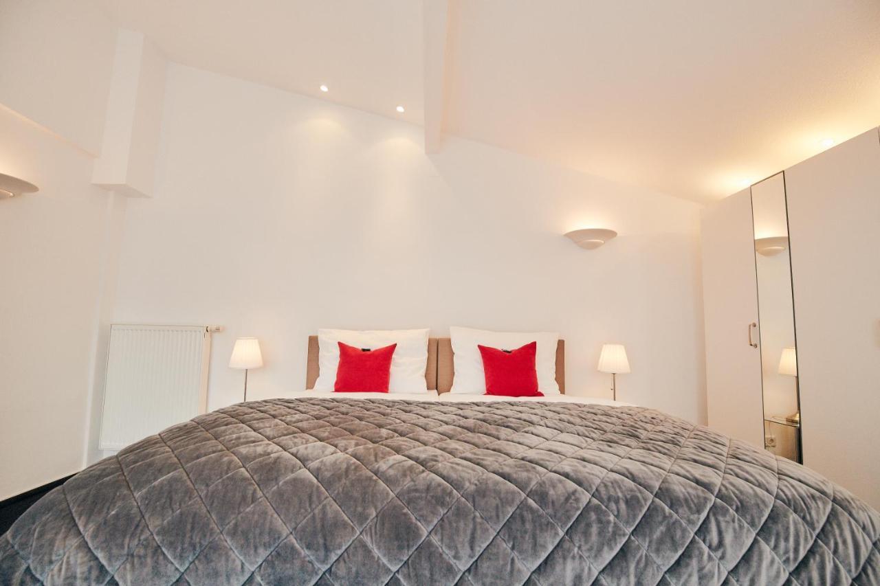 Parc Ferme Hotel 3*